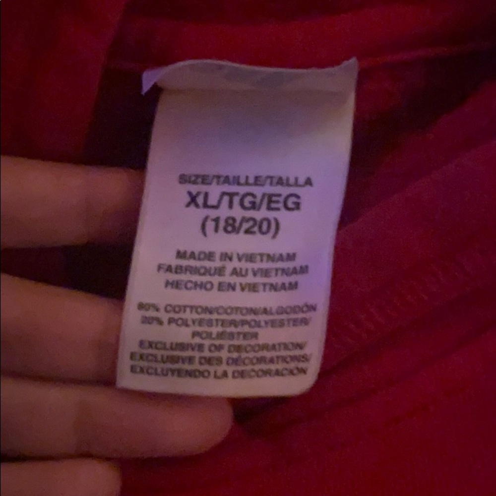 red adidas hoodie brought us for around 60$ - Picture 4 of 5